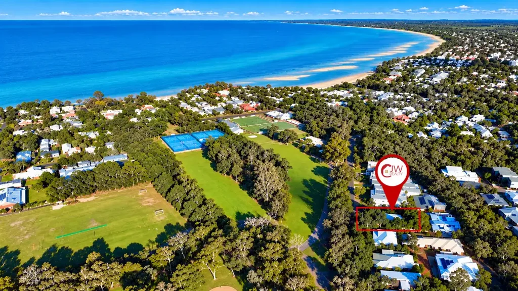 Dunsborough 4कमरा Elevated Home with Subdivision Potential in Old Dunsborough!