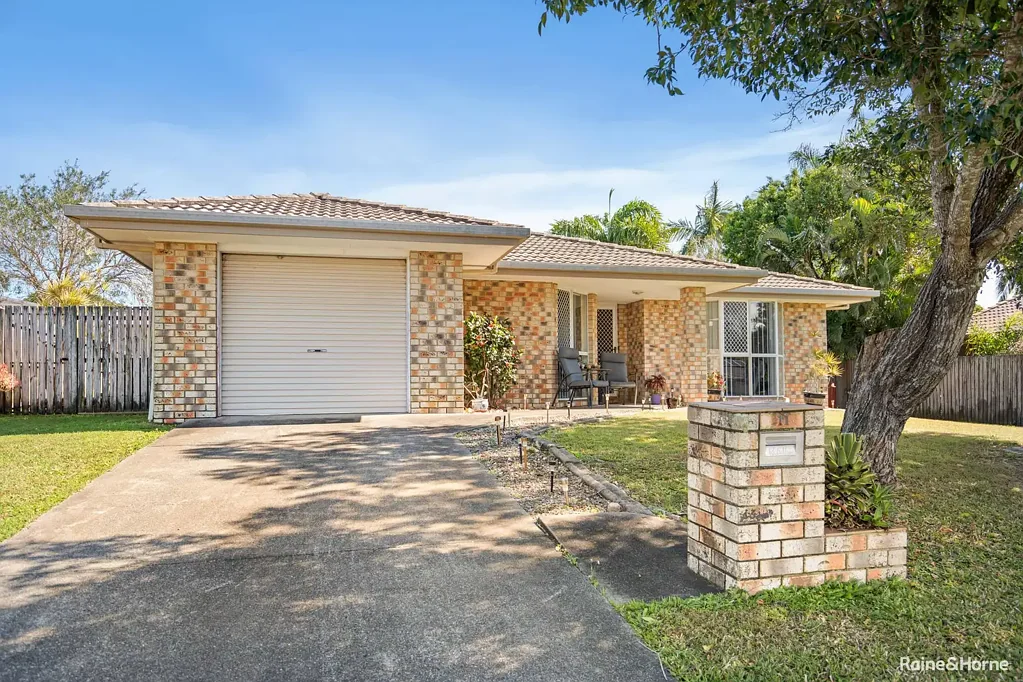 11 Karina Court, Urangan, QLD 4655
