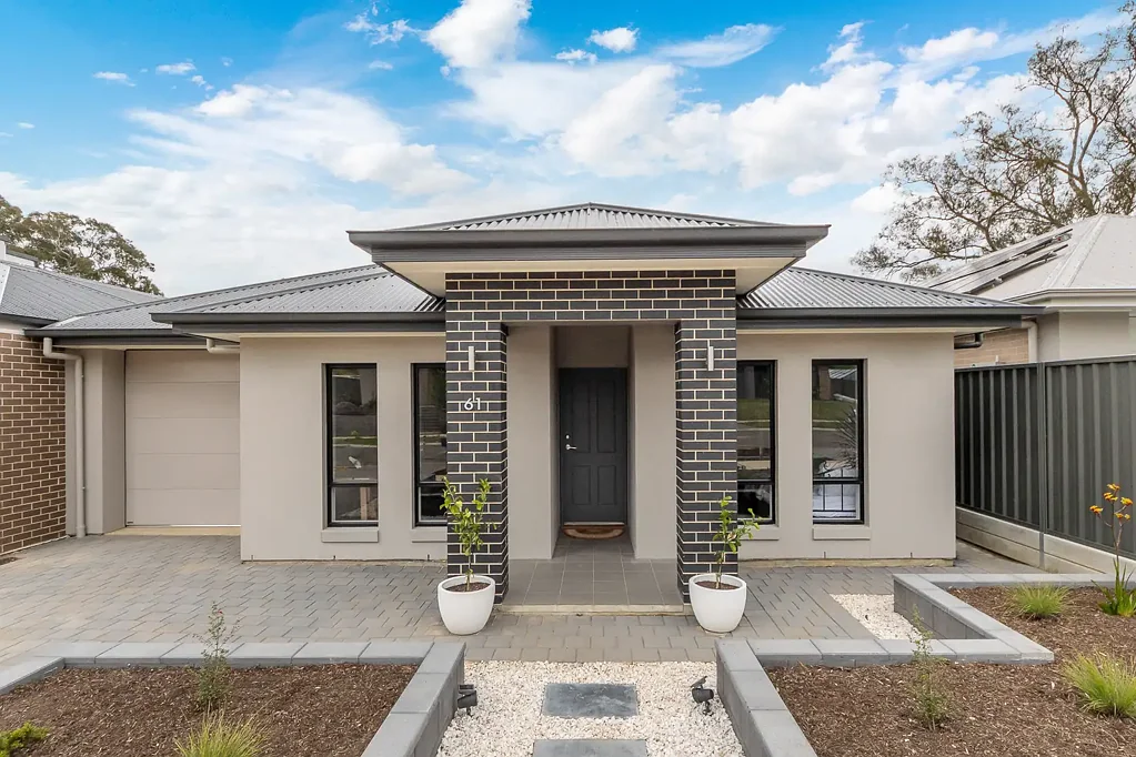 Modern, Easy-Care, Attractive Home