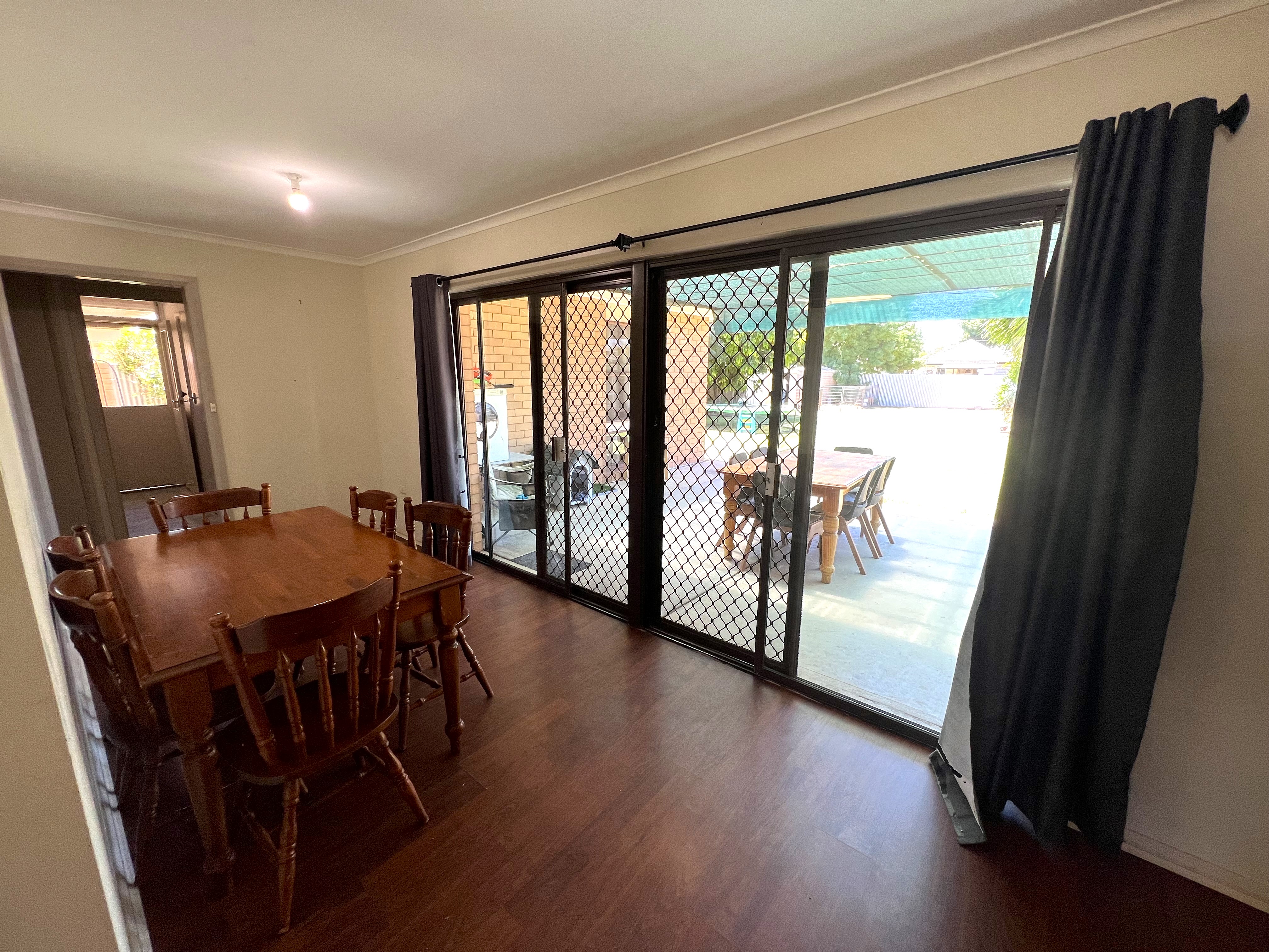 355 VICTORIA ST, DENILIQUIN NSW 2710, 0房, 0浴, House