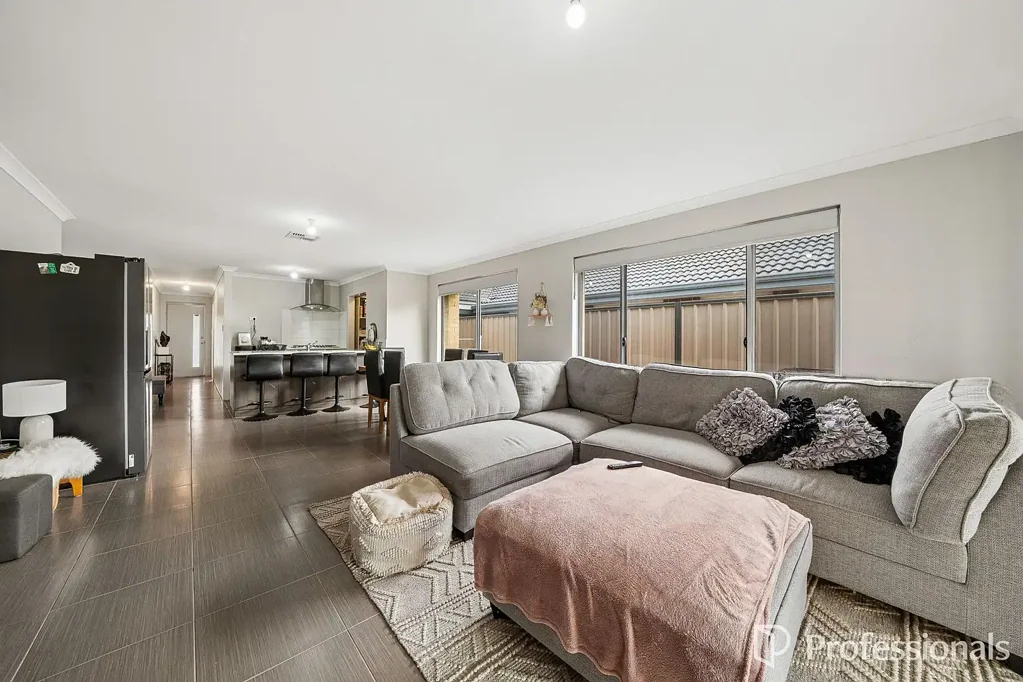 Byford 4ਬੈੱਡਰੂਮ Family Home in a Super-Convenient Location