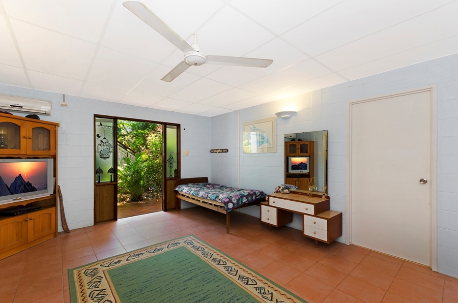 32 SURREY ST, HYDE PARK QLD 4812, 0 Bedrooms, 0 Bathrooms, House