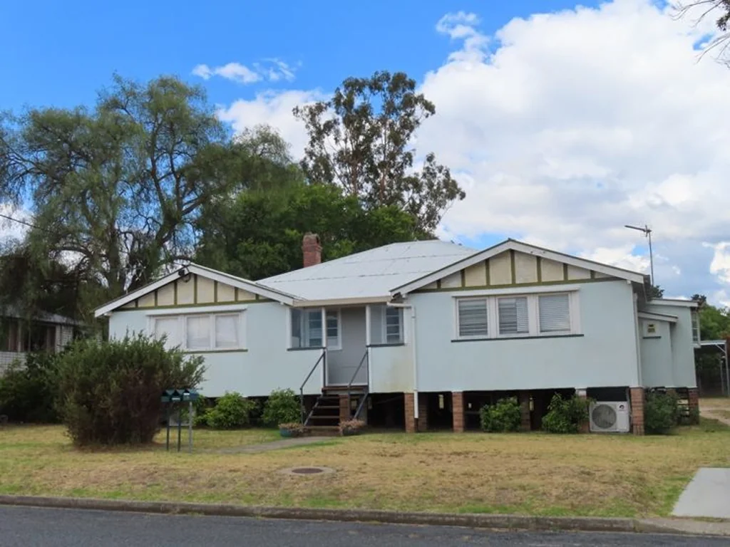 23 Matthew Street, Stanthorpe, QLD 4380