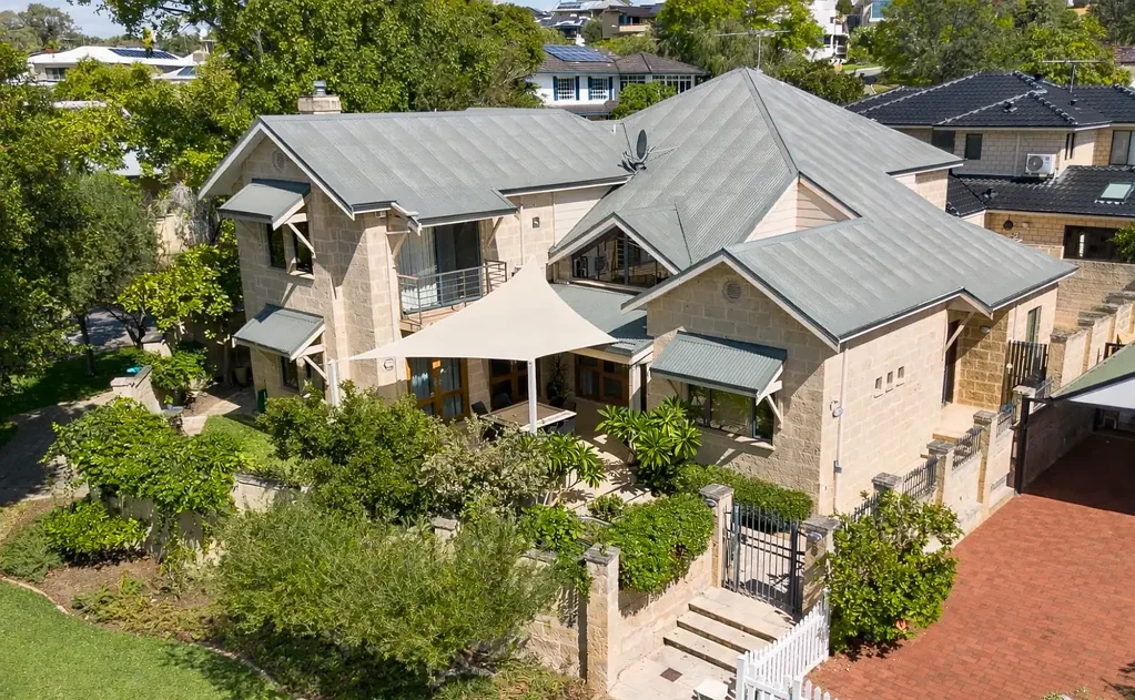 8 Beach Street, Bicton, WA 6157