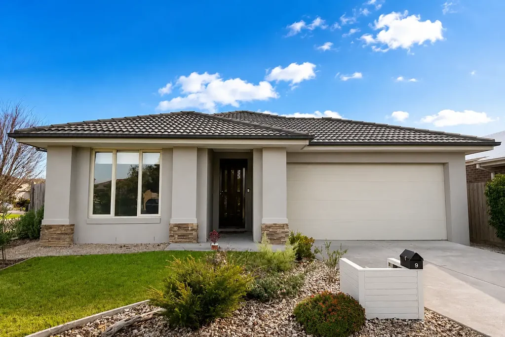 Armstrong Creek 4 Slaapkamer Space, Style & Location - The Complete Family Package!