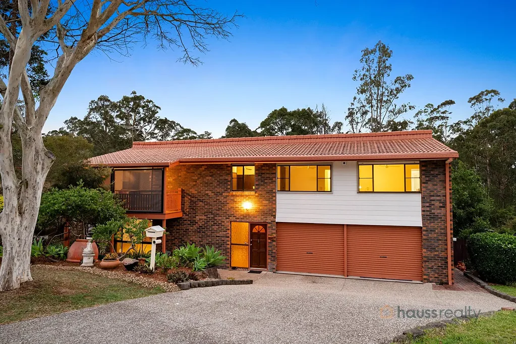 34 Diamantina Street, Chapel Hill, QLD 4069