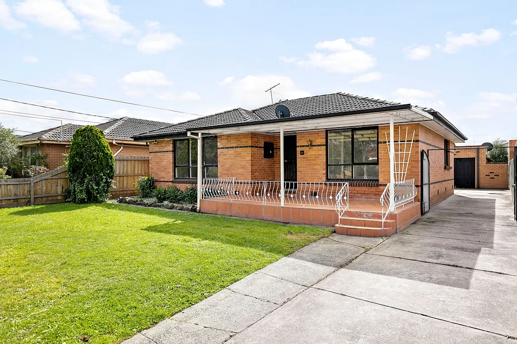 16 Lowson Street, Fawkner, VIC 3060