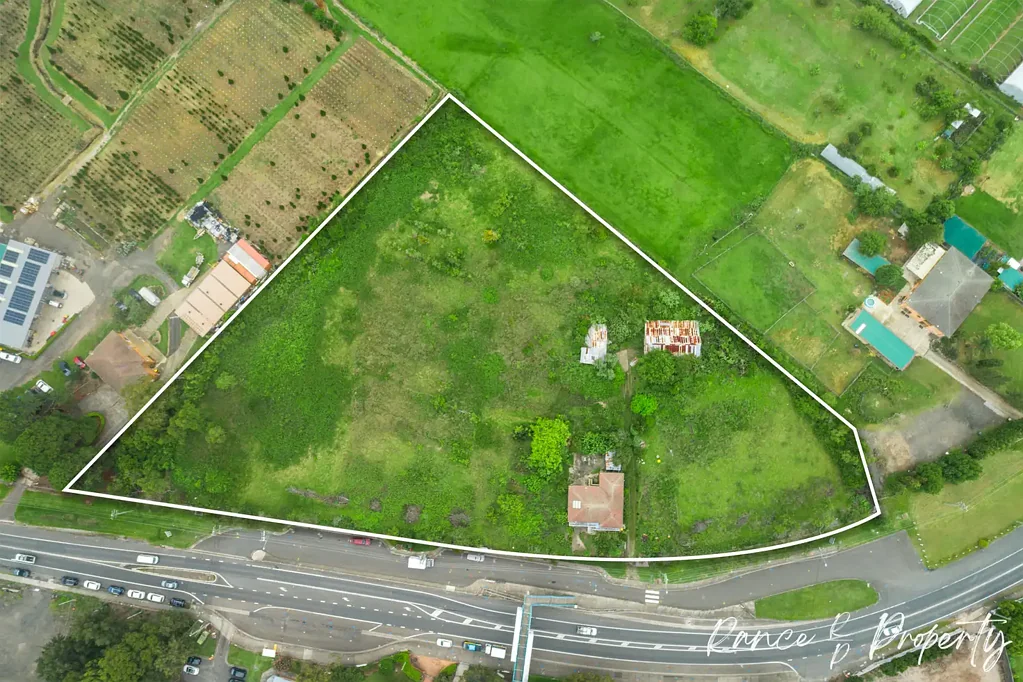 Dural 3房 4.3英亩Dural土地 宽敞临街面 无限潜力 尊贵位置 梦想acreage生活 OPEN HOME THIS SATURDAY 25TH OF JULY AT 12:15 - 1:00PM