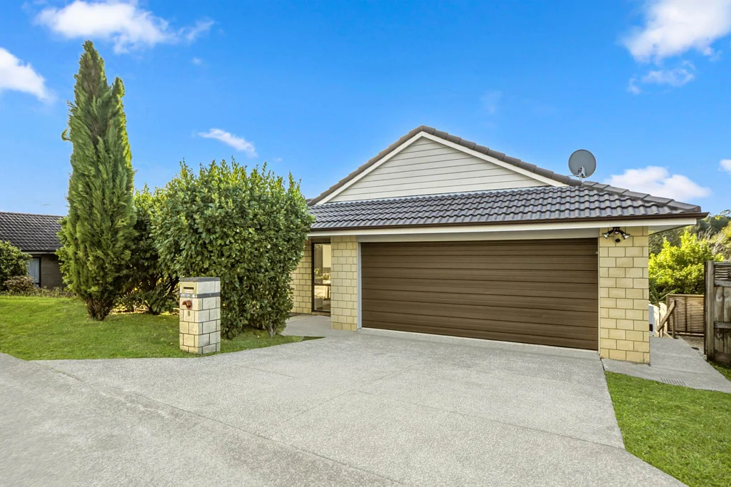 8 Ravine Lane, Oteha, North Shore City, Auckland