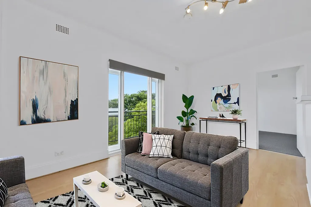 Light-Filled Apartment in Prime Bellevue Hill Location