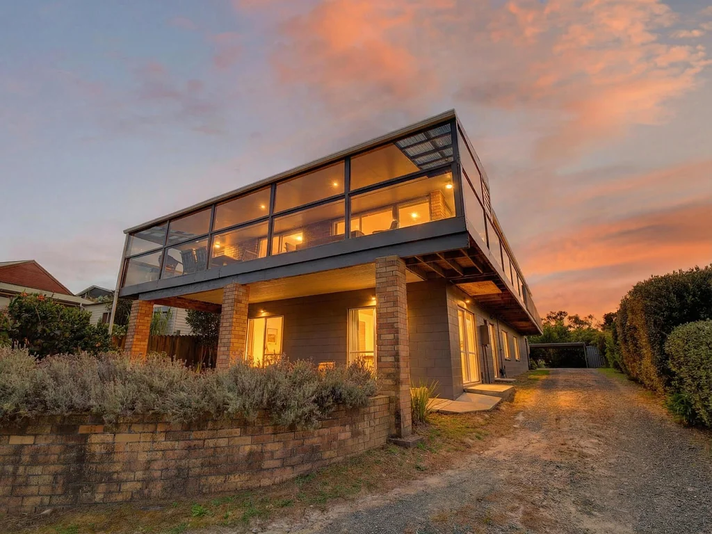 Russell 6Kwarto Coastal Living with Dual-Level Flexibility
