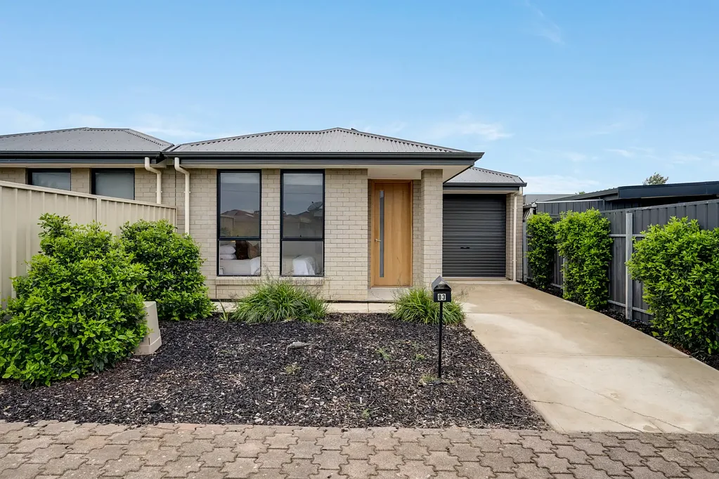 Parafield Gardens 2कमरा Single-Level Ease, With Light, Bright + Modern Interiors