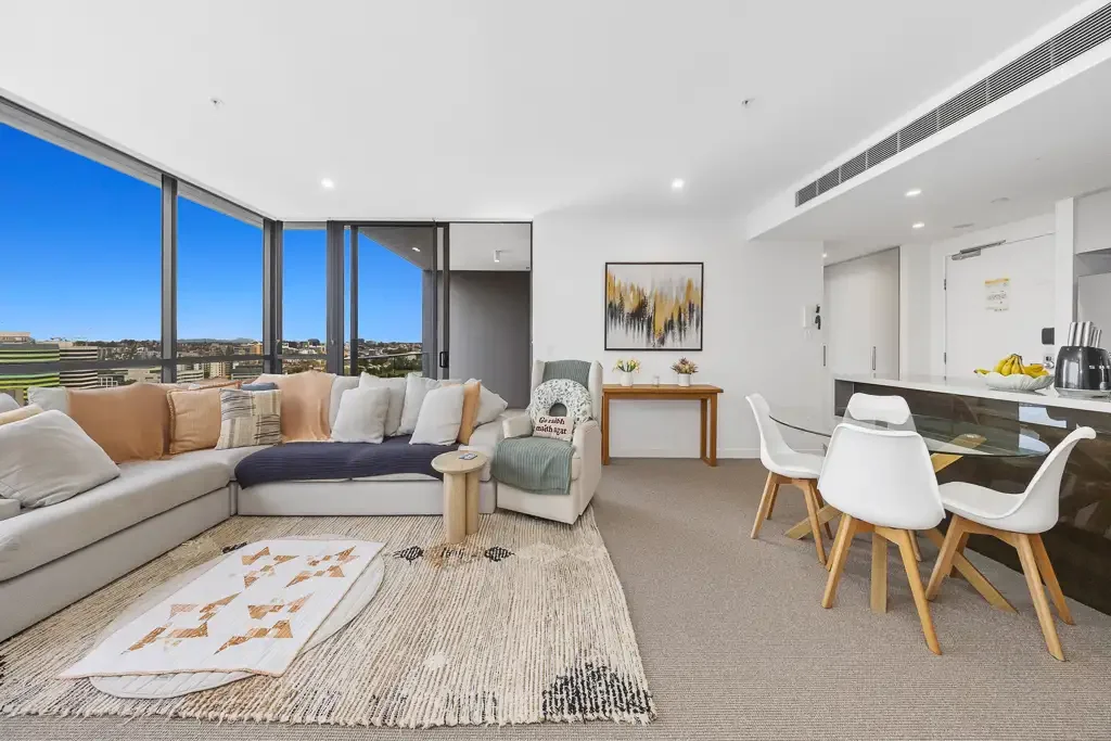 Milton 2Kwarto Lifestyle precinct, elevated with exceptional views