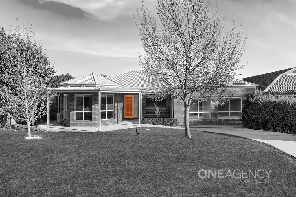 Sunbury 7 Bedroom DREAM HOME, DREAM LOCATION!