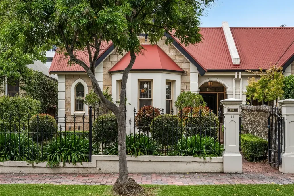 Eastwood 3房  Timeless Character Meets Modern Convenience