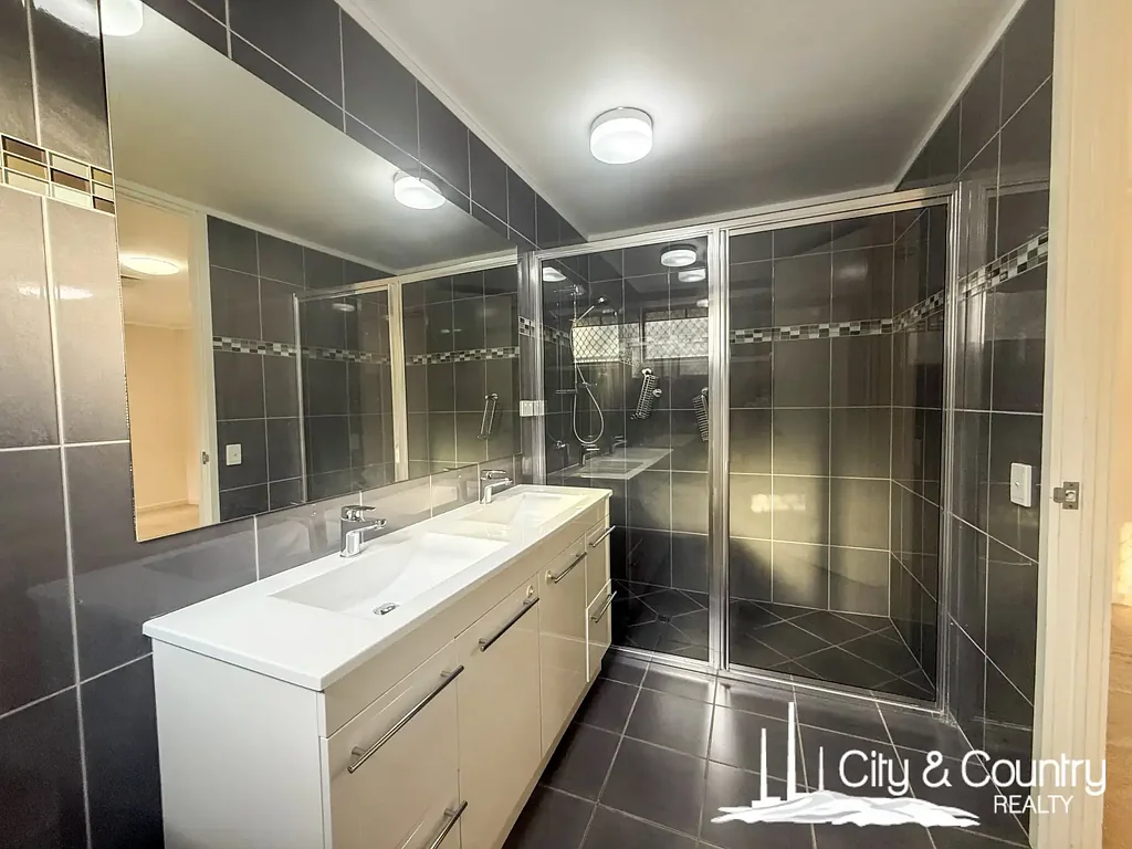 4 Moffatt Street, Mount Isa, QLD 4825