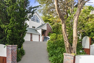 31A Penguin Drive, Murrays Bay, North Shore City