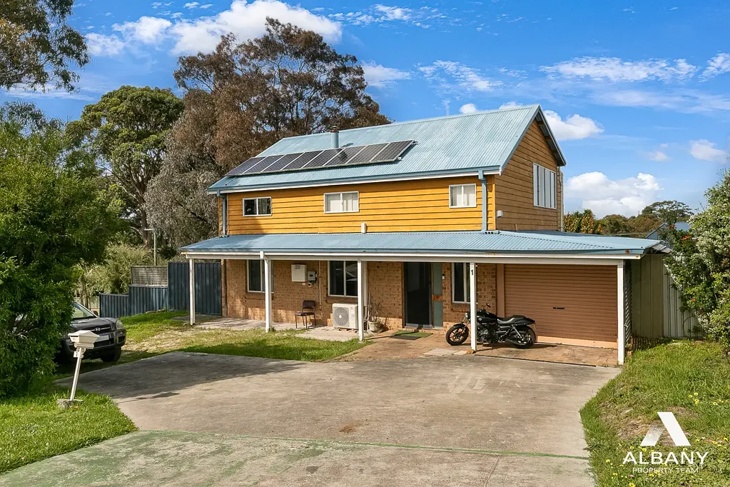 Lower King 3Zimmer ENGAGING HOME, SUPERB LOT & PRIME LOCATION