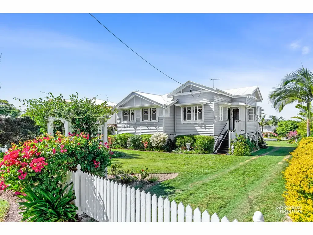 GRAND RANGE HOME CLOSE TO HOSPITALS, SCHOOLS & SO MUCH MORE...