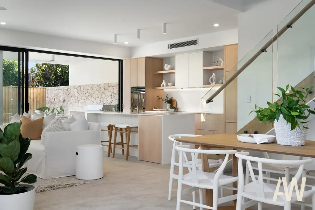 Warana 3Phòng ngủ Brand New: Blue-Chip Beachfront Living