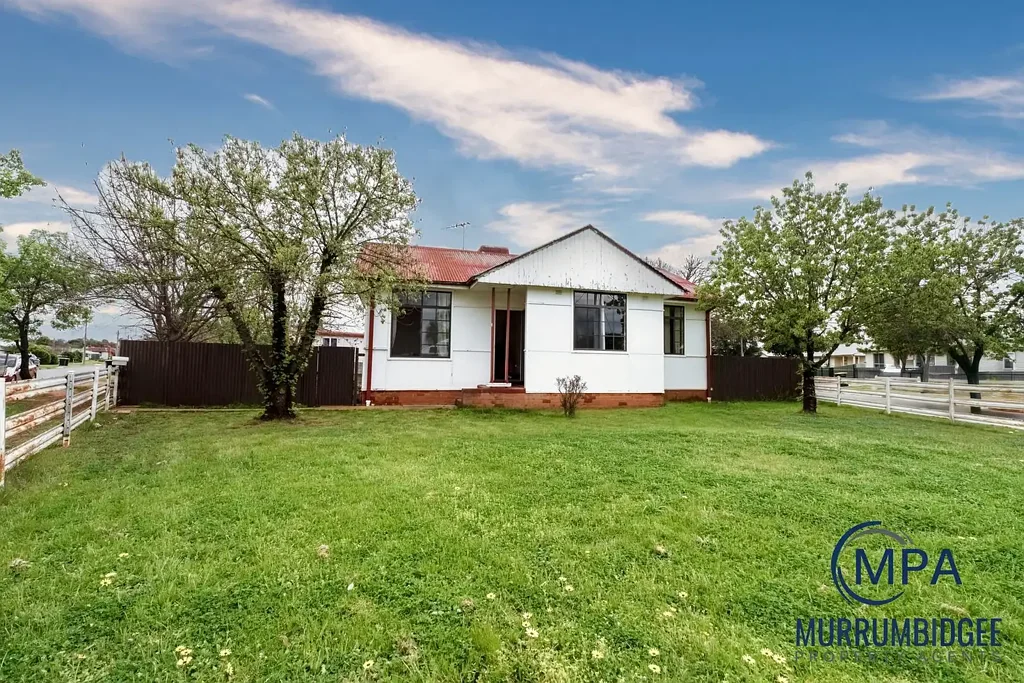 18 Hickory Street, Leeton, NSW 2705