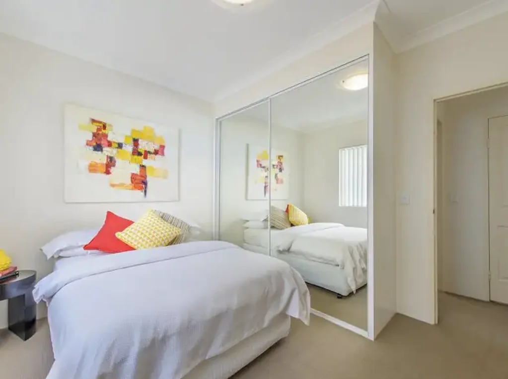 Modern One Bedroom Apartment in the Heart of Bondi Junction
