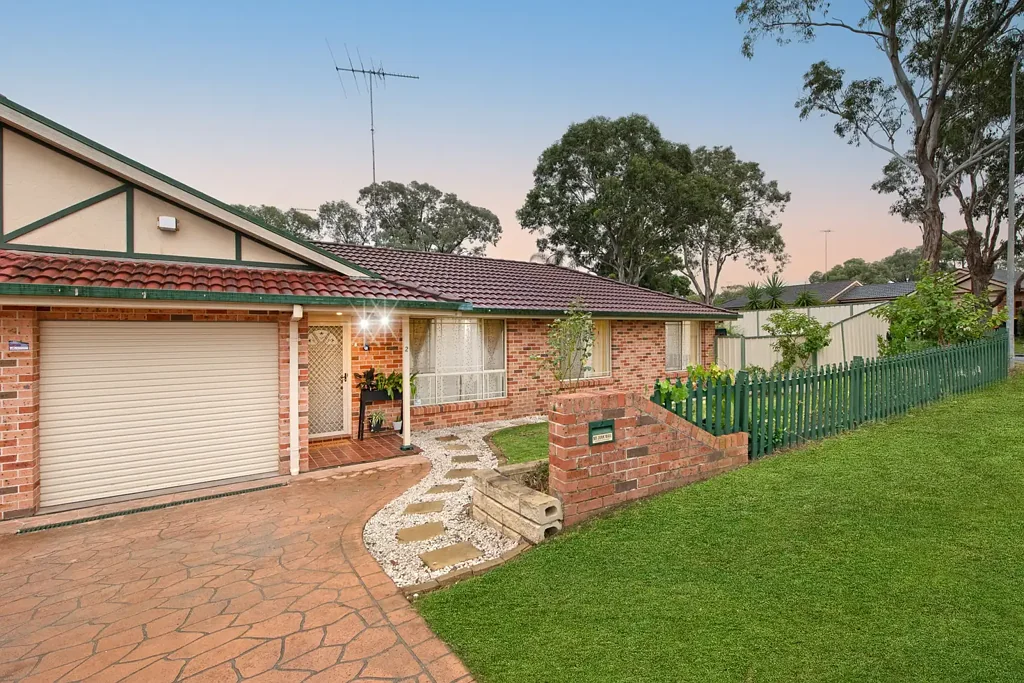 2 Mcmahon Grove, Glenwood, NSW 2768