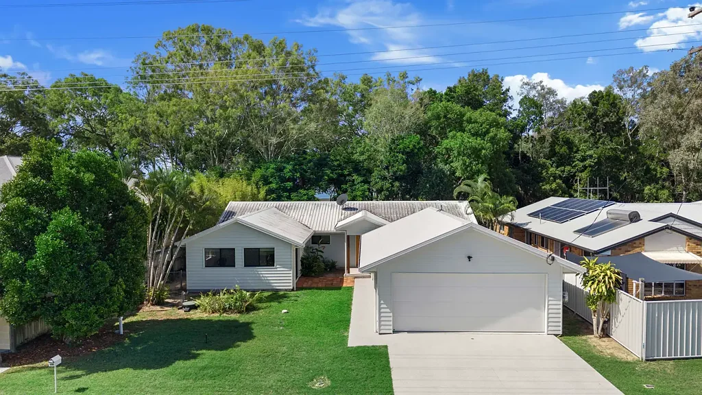 92 Kingfisher Parade, Toogoom, QLD 4655
