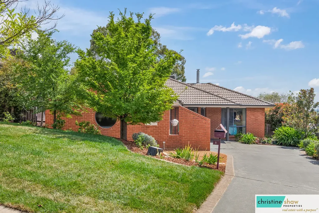 9 Magnolia Close, Jerrabomberra, NSW 2619