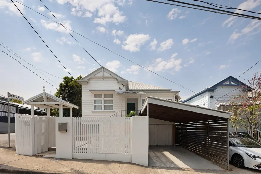 Woolloongabba 3Zimmer Character Charm and Cityside Convenience on a Corner Block