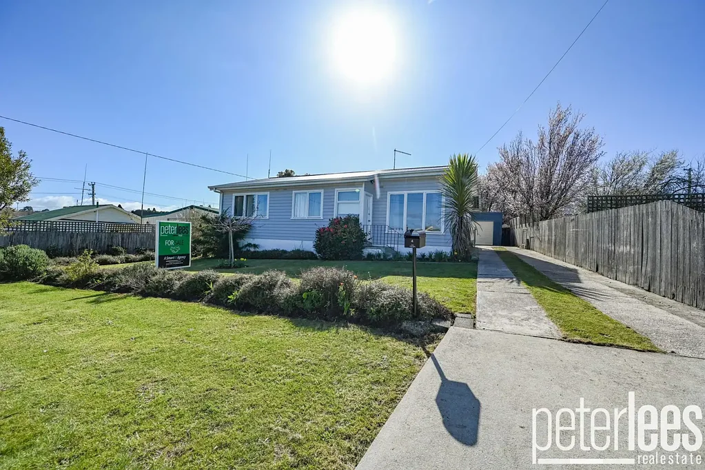Newnham 3ਬੈੱਡਰੂਮ Charming, Move-In Ready Home in a Sought-After Suburb