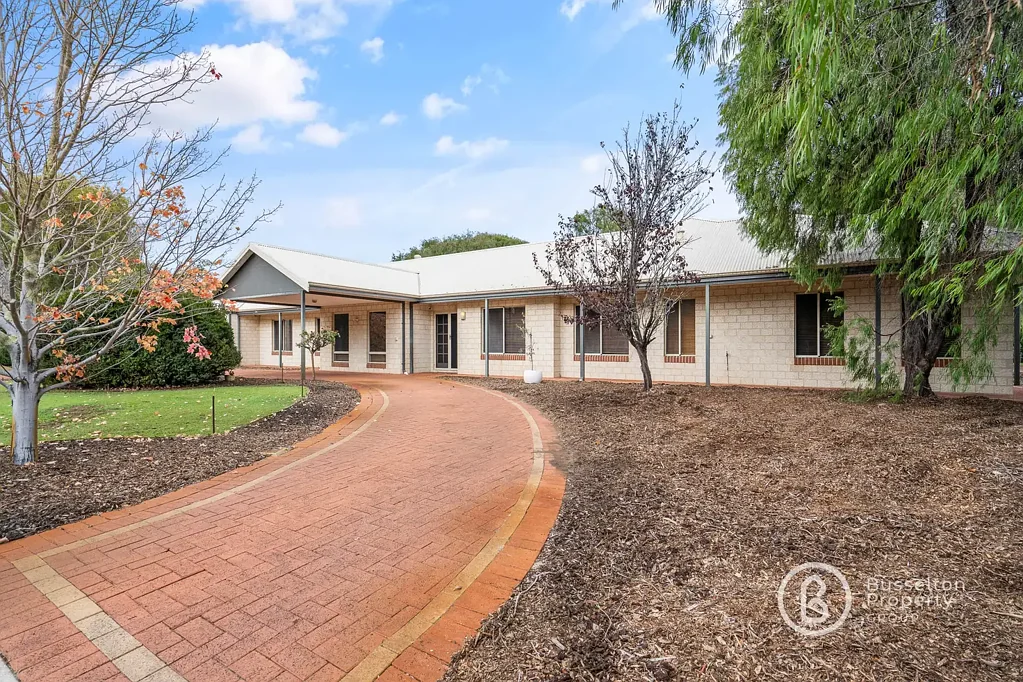 Bovell 5ห้องนอน 6 Angus Close, Bovell