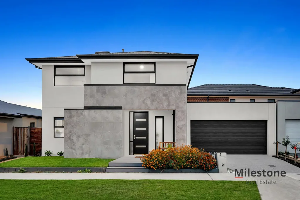 4 Chitwan Street, Clyde North, VIC 3978