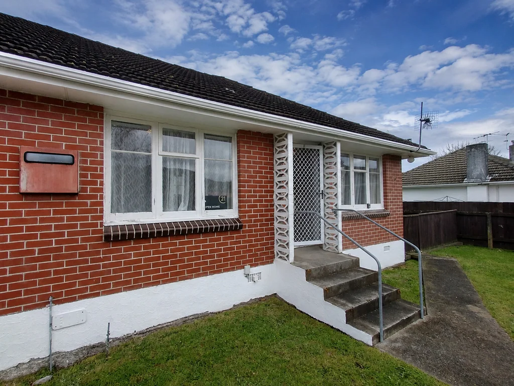 Ebdentown 2房  Classic 1960s: Affordable First Home Value