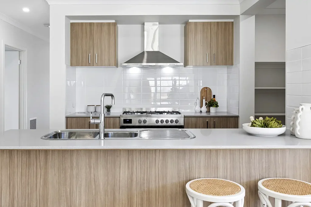 Colac 4침실 Freshly Metricon Built & Ready to Move on in