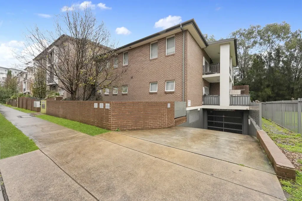 11/37-45 Brickworks Drive, Holroyd, NSW 2142
