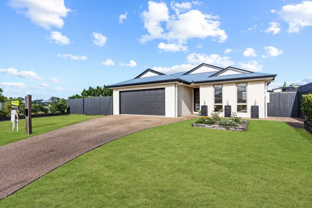 Eli Waters 4Zimmer LIFESTYLE, SPACE & STRONG INVESTMENT OPPORTUNITY