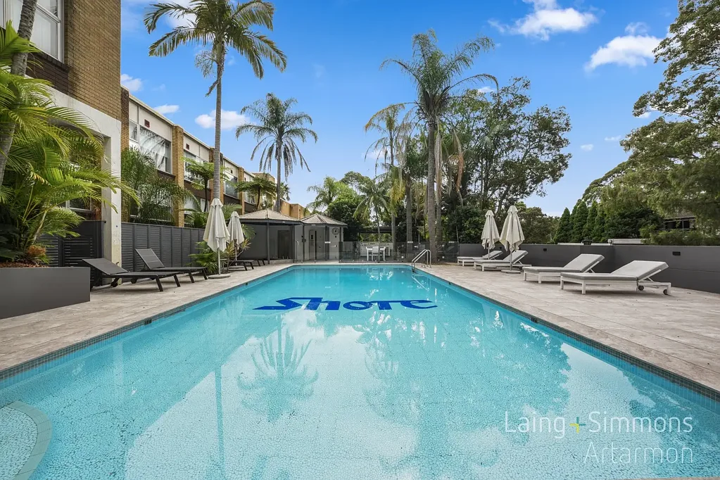Super Spacious & Private Apartment with Courtyard in Resort-Style Complex