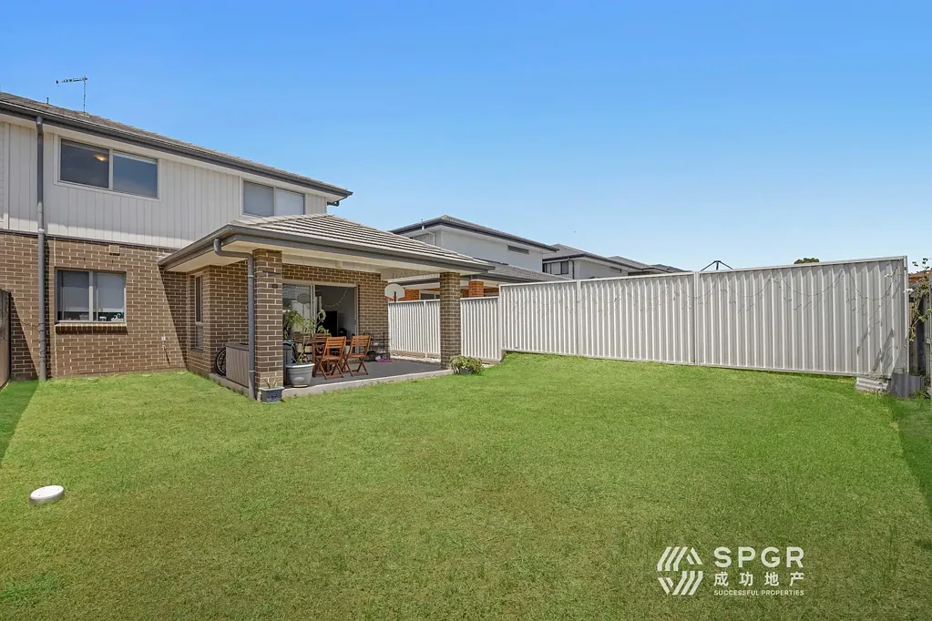 Tallawong 4 Slaapkamer Rarely Offered Spacious Family Duplex in Prime Tallawong Location – Unbeatable Convenience & Huge Backyard Living