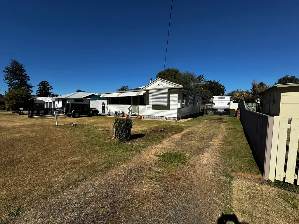 17 James Street, Kingaroy, QLD 4610