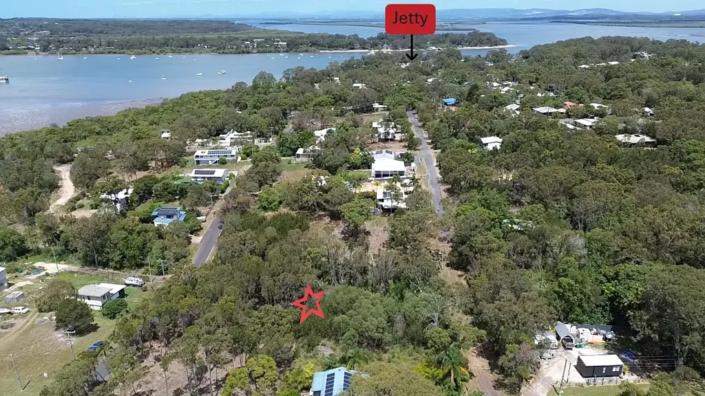 Macleay Island 靠近超市便利  靠近渡轮码头  551平米阔地  等待个性打造 Private block close to town