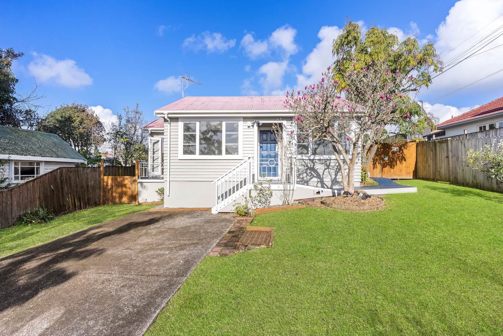 109 Beach Haven Road, Beach Haven, Auckland - North Shore, 3 habitaciones, 1 baños, House