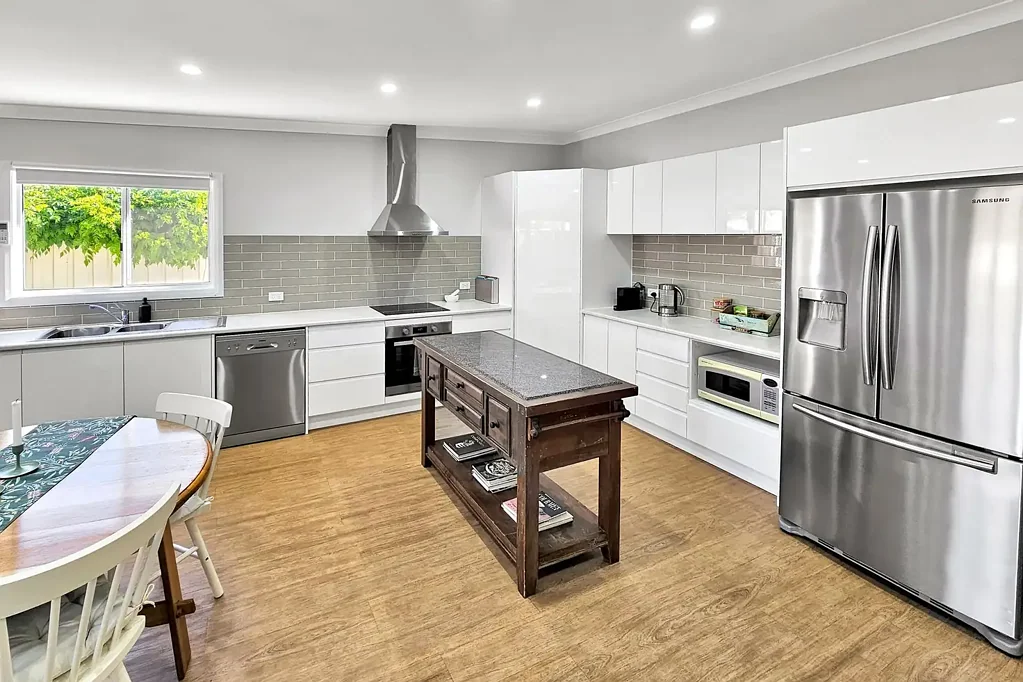 Centrally Located 2 Bedroom Beauty