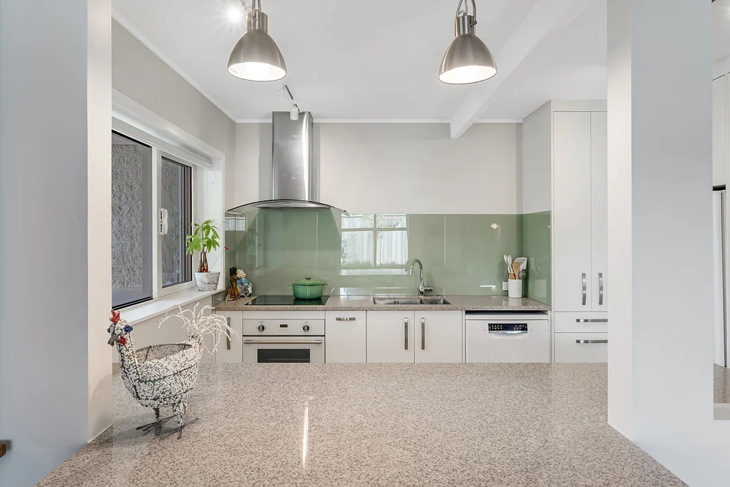 2/13A Wilbur Place, Sunnyhills, Manukau City, Auckland