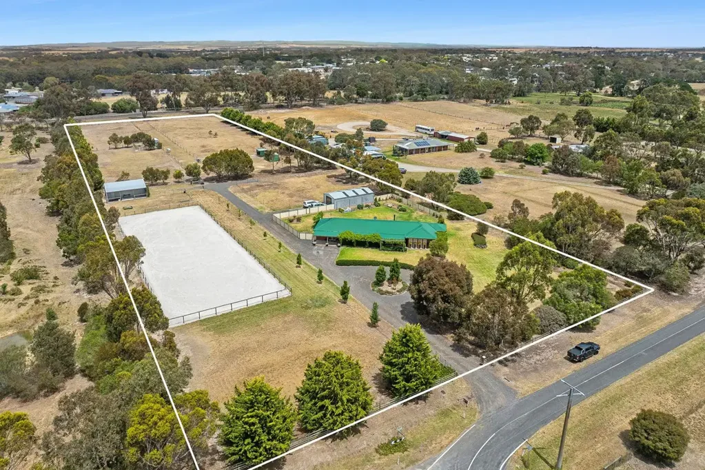 33 Beal Court, Winchelsea, VIC 3241