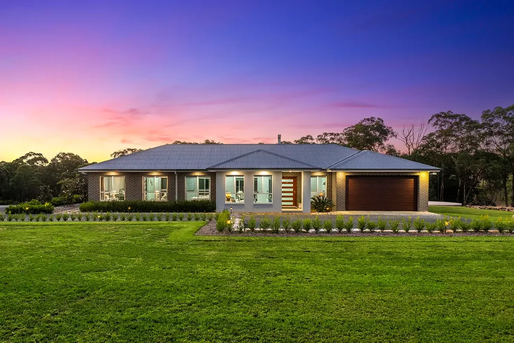 South Maroota 4房  Expansive 25-Acre Estate Perfect for Families, Farming or Trucking