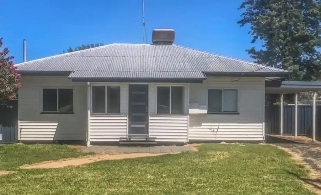 3 Bourne Street, Miles, QLD 4415