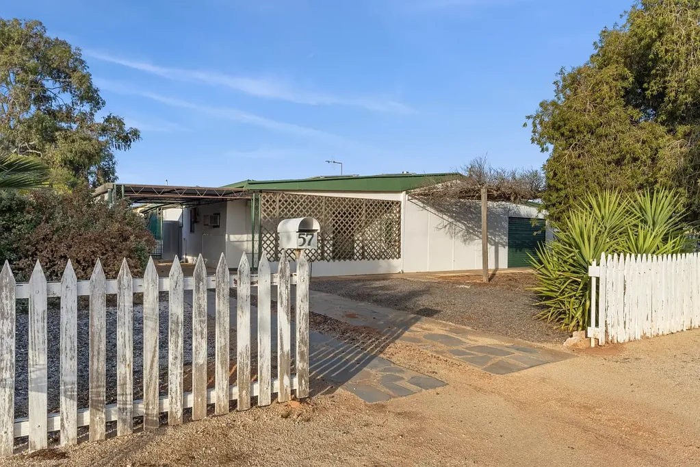 Loxton 2 Bedroom Affordability at its Best!