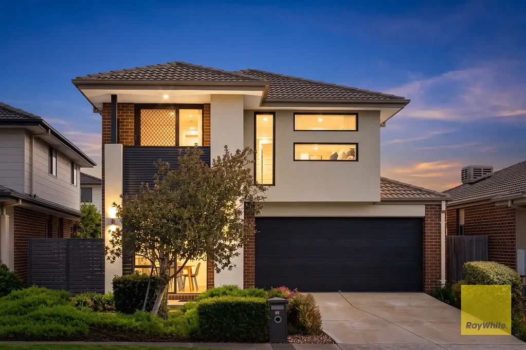 Point Cook 4બેડરૂમ "East-Facing Family Entertainer in the Featherbrook Zone"
