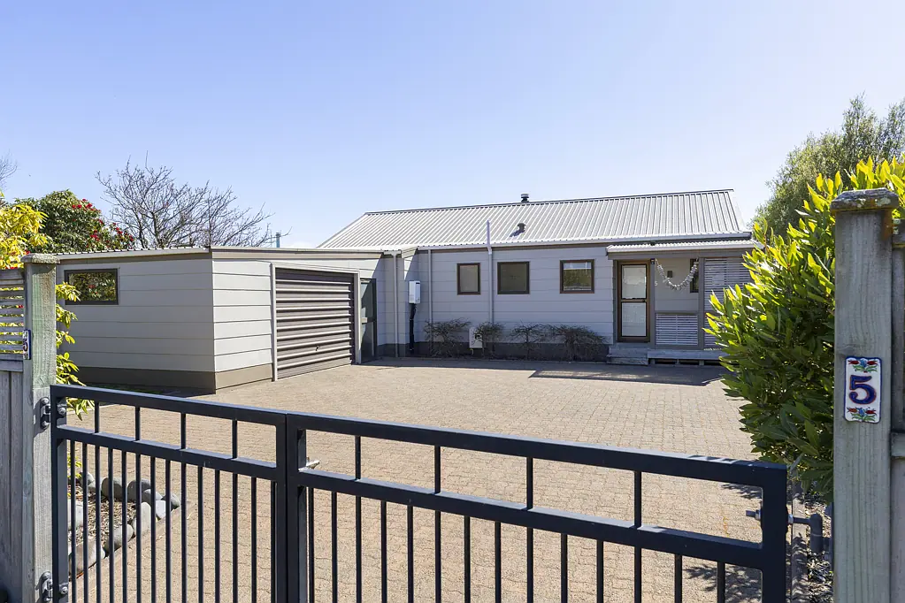Richmond Heights 3Moenga Quiet charm, big opportunity